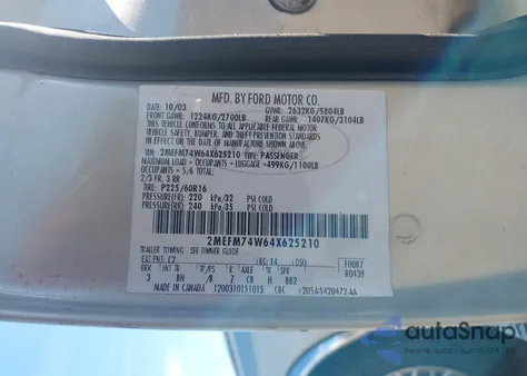 2004 Mercury Grand Marquis Gs z USA, uszkodzony, nr VIN 2MEFM74W64X625210